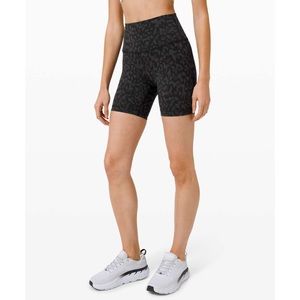 Lululemon Wunder Train High-Rise Short 6" US4